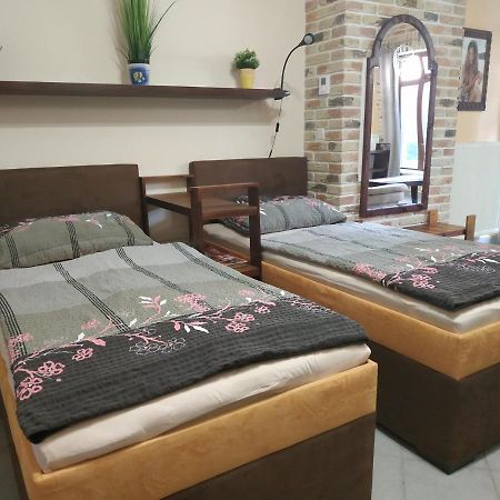 Apartman Holandska 120 Beroun Beroun  Ngoại thất bức ảnh