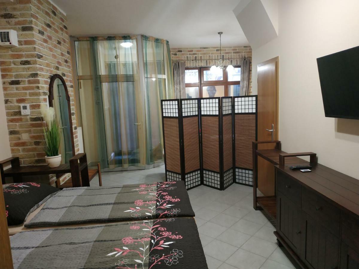 Apartman Holandska 120 Beroun Beroun  Ngoại thất bức ảnh