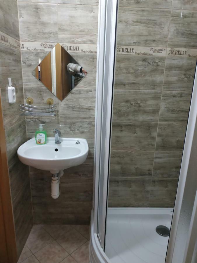 Apartman Holandska 120 Beroun Beroun  Ngoại thất bức ảnh