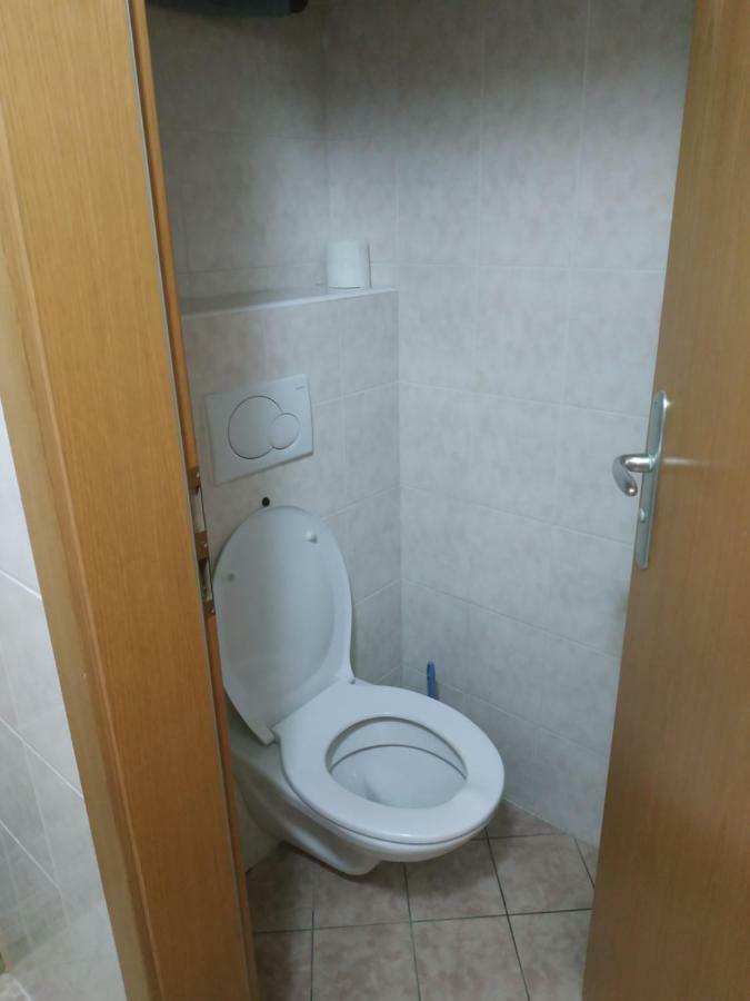 Apartman Holandska 120 Beroun Beroun  Ngoại thất bức ảnh